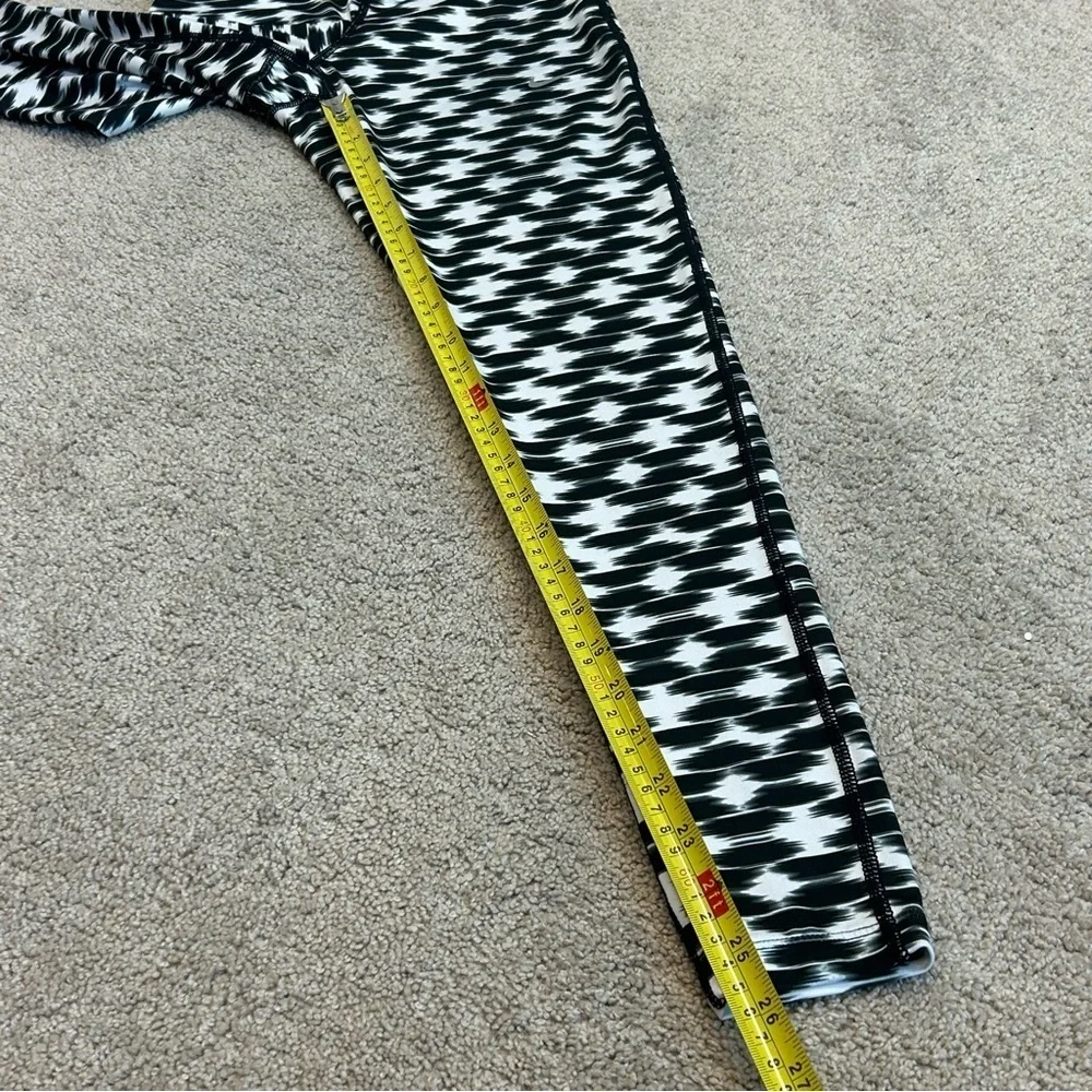 Nike Run Fast Live Fearless Black White Printed Performance Leggings XS NWOT